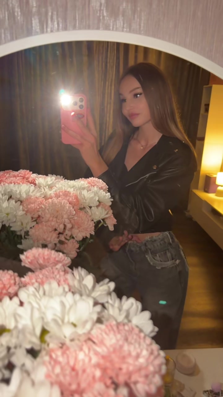 @с любовью, Е.🧿
