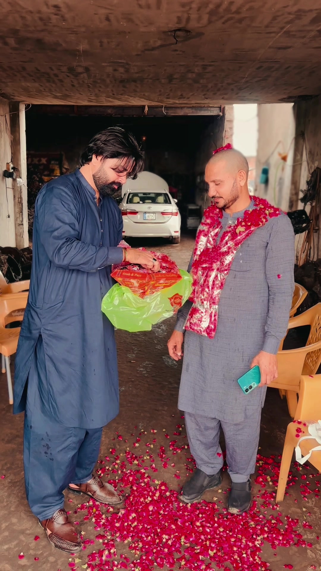 @Ulfat Bhatti