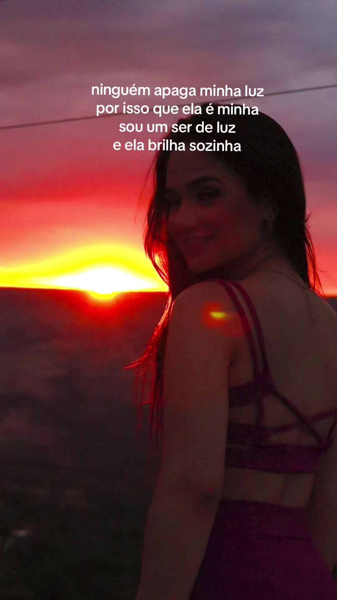 @vitoriaaflorenc._