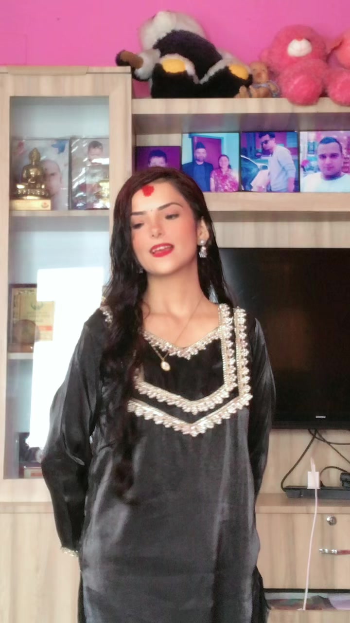 @Darshanaaaa……..👀❤️💫