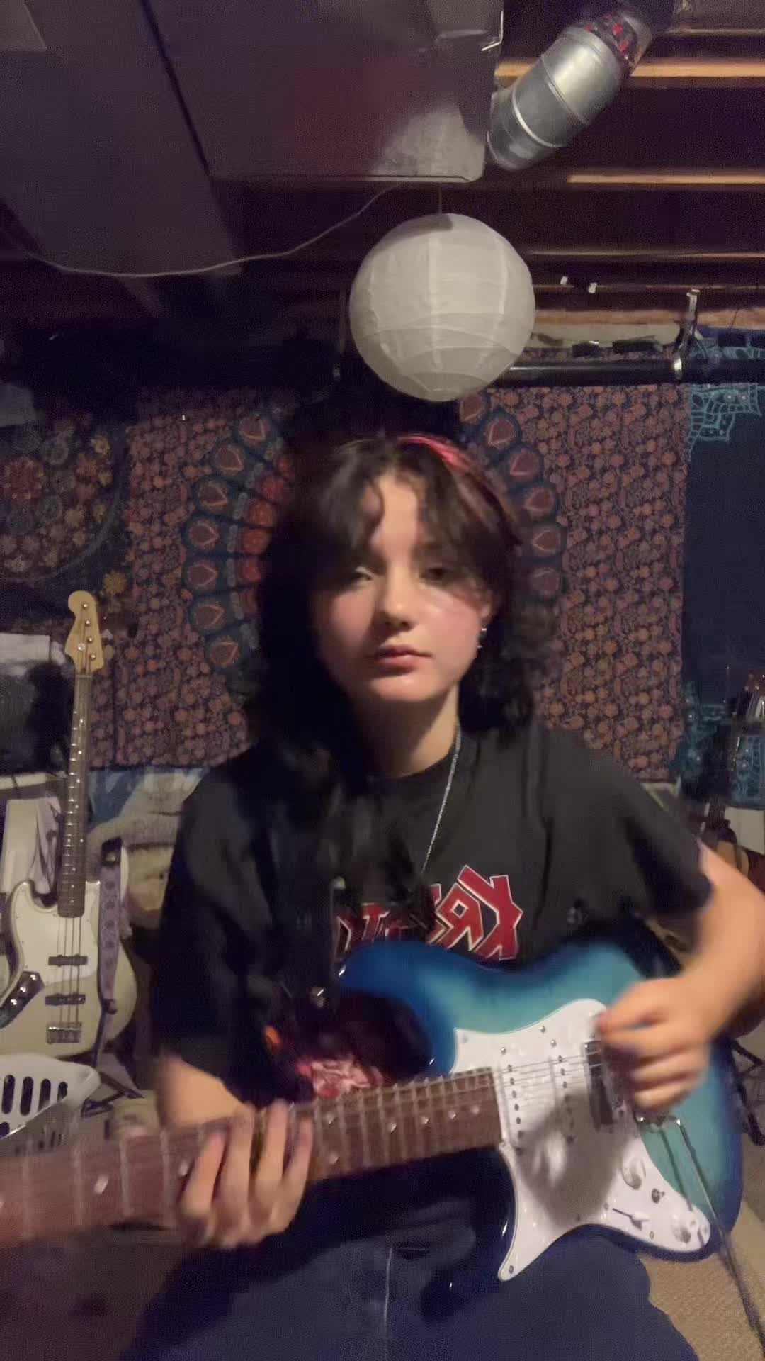 @Julez 🙀 🎸