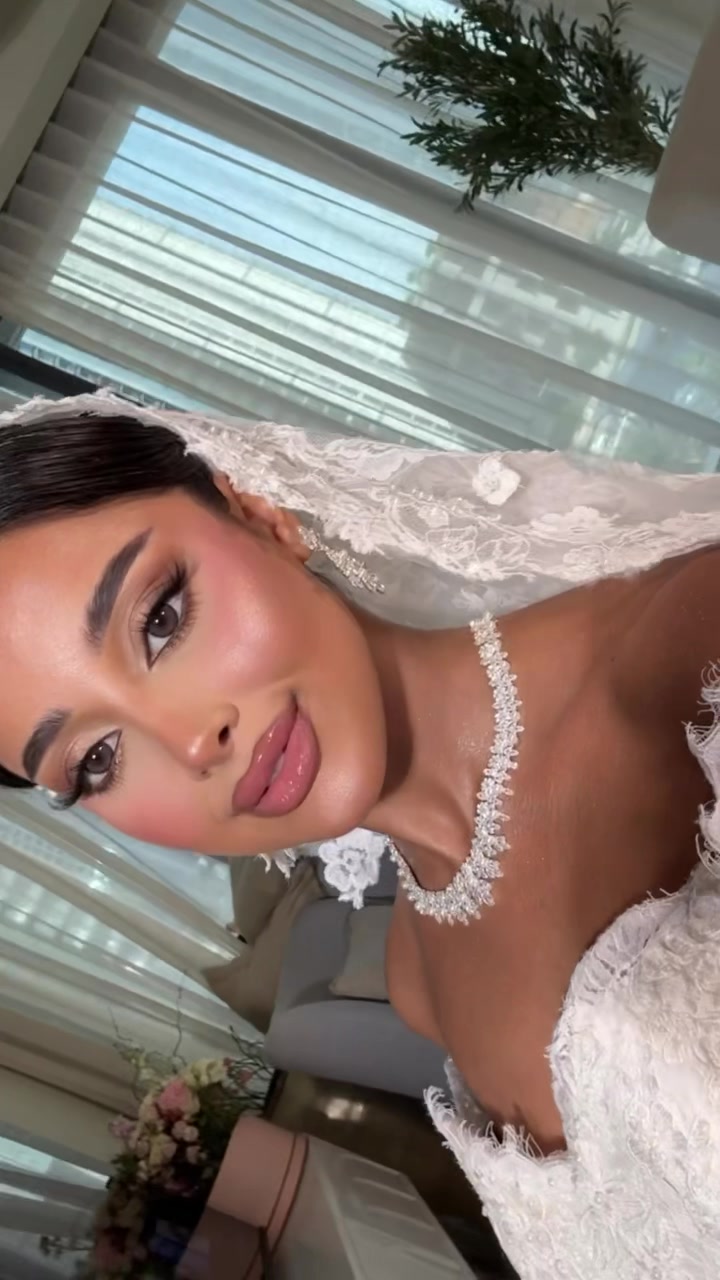 @Aisha makeup artist