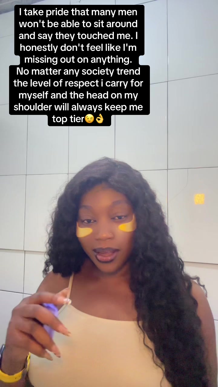 @𝓠𝓾𝓮𝓮𝓷 👸 𝓢𝓱𝓪𝓷𝓷𝔂__