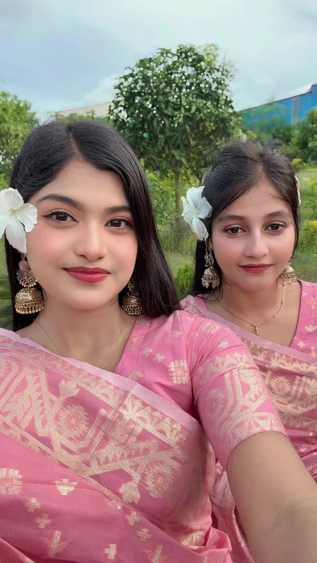@Akhi Pakhi