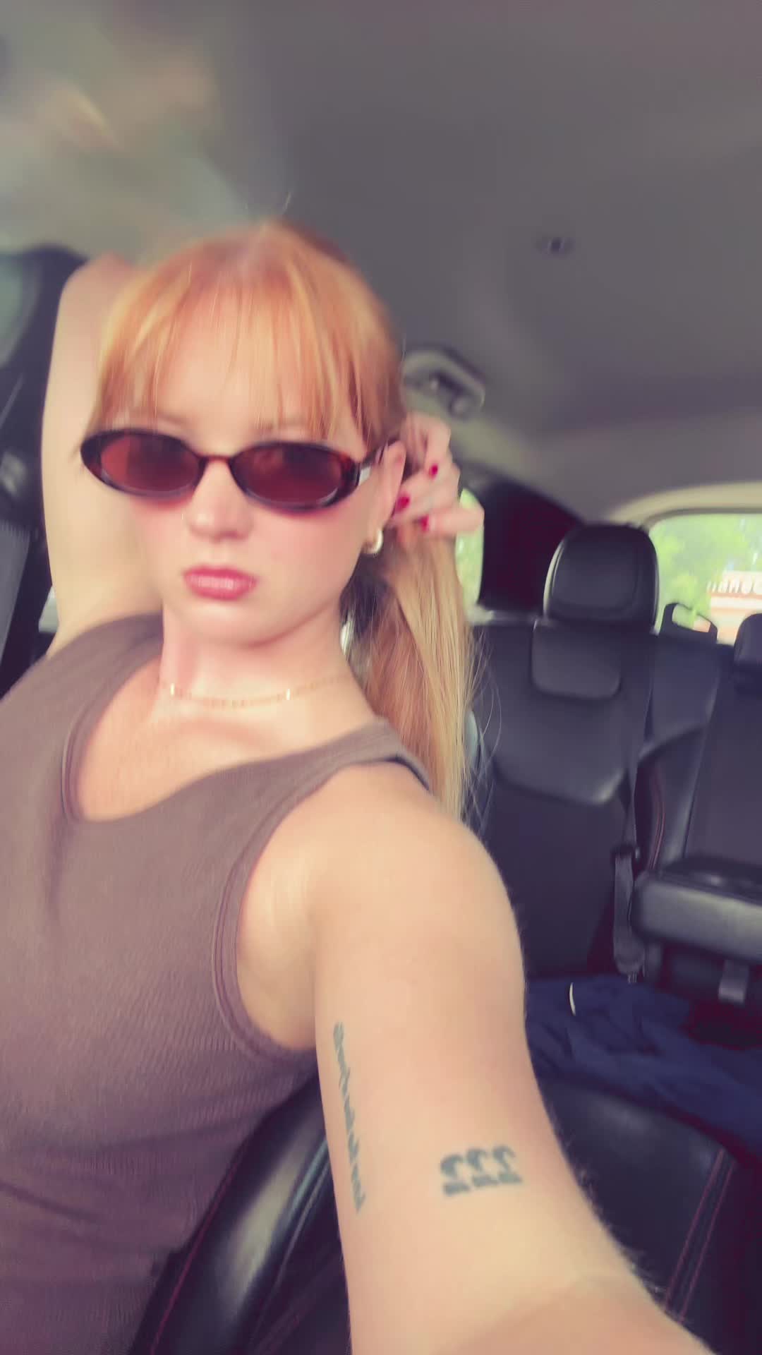 @👩🏼🦰