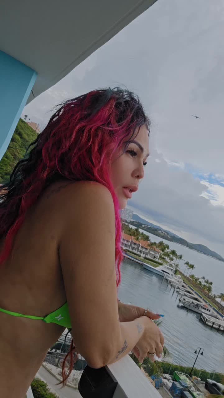 @Roxy🤩