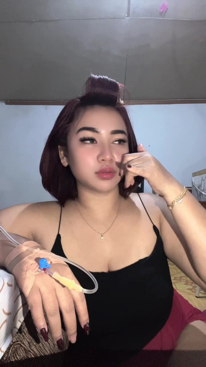 @julia frinella sari