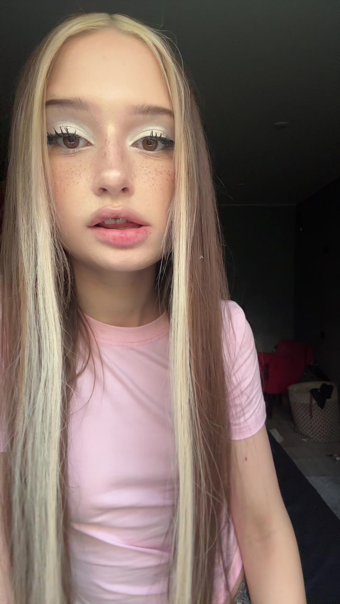 @Пчела