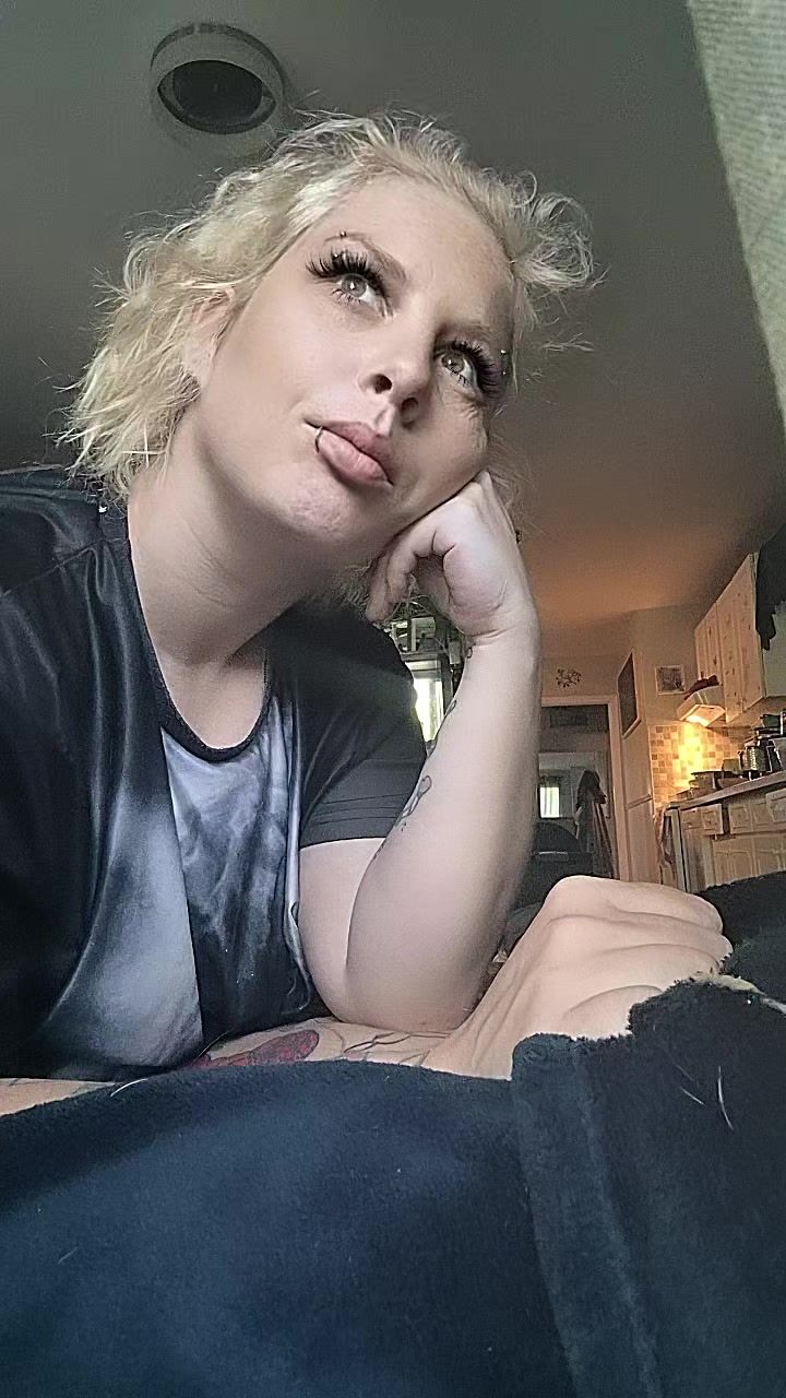 @RuthLessQueen