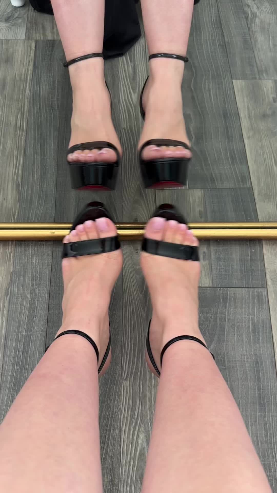 @EmmaSirusInHeels