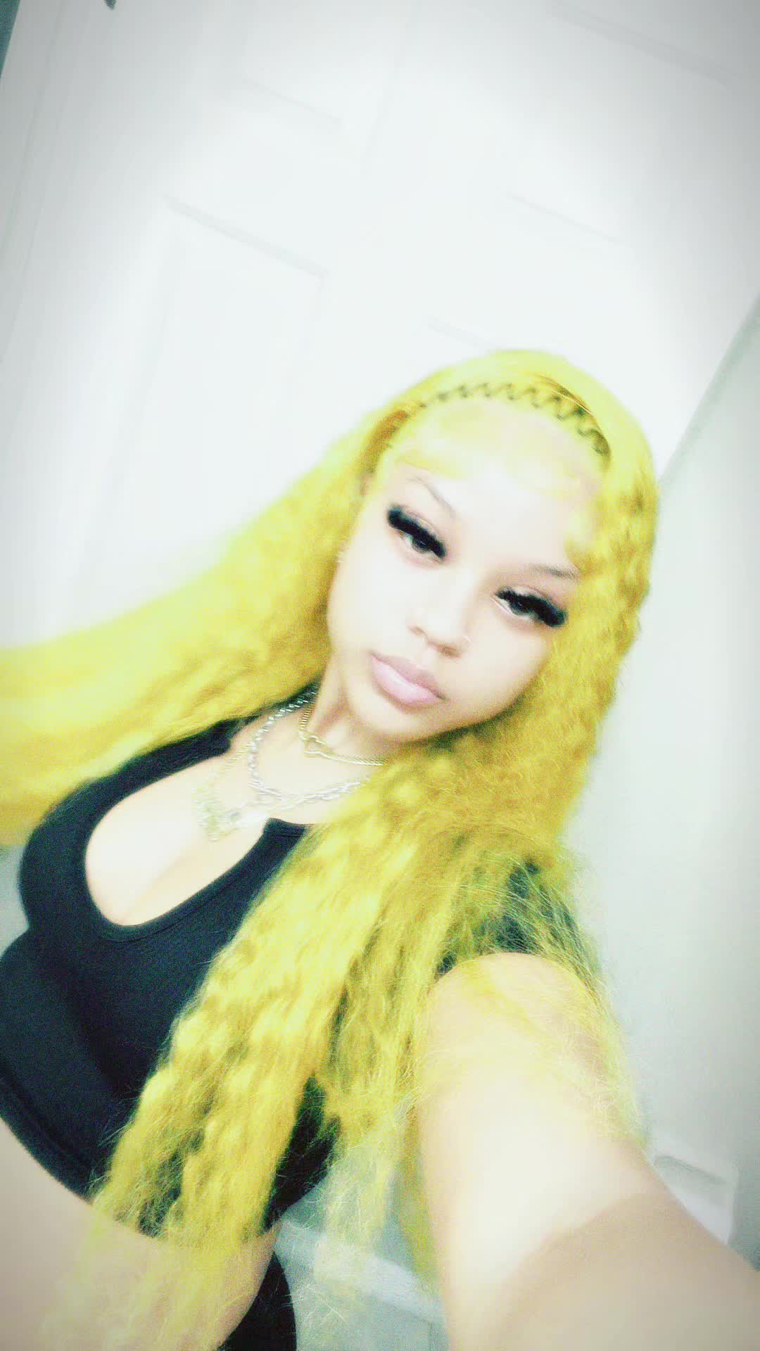 @doll .