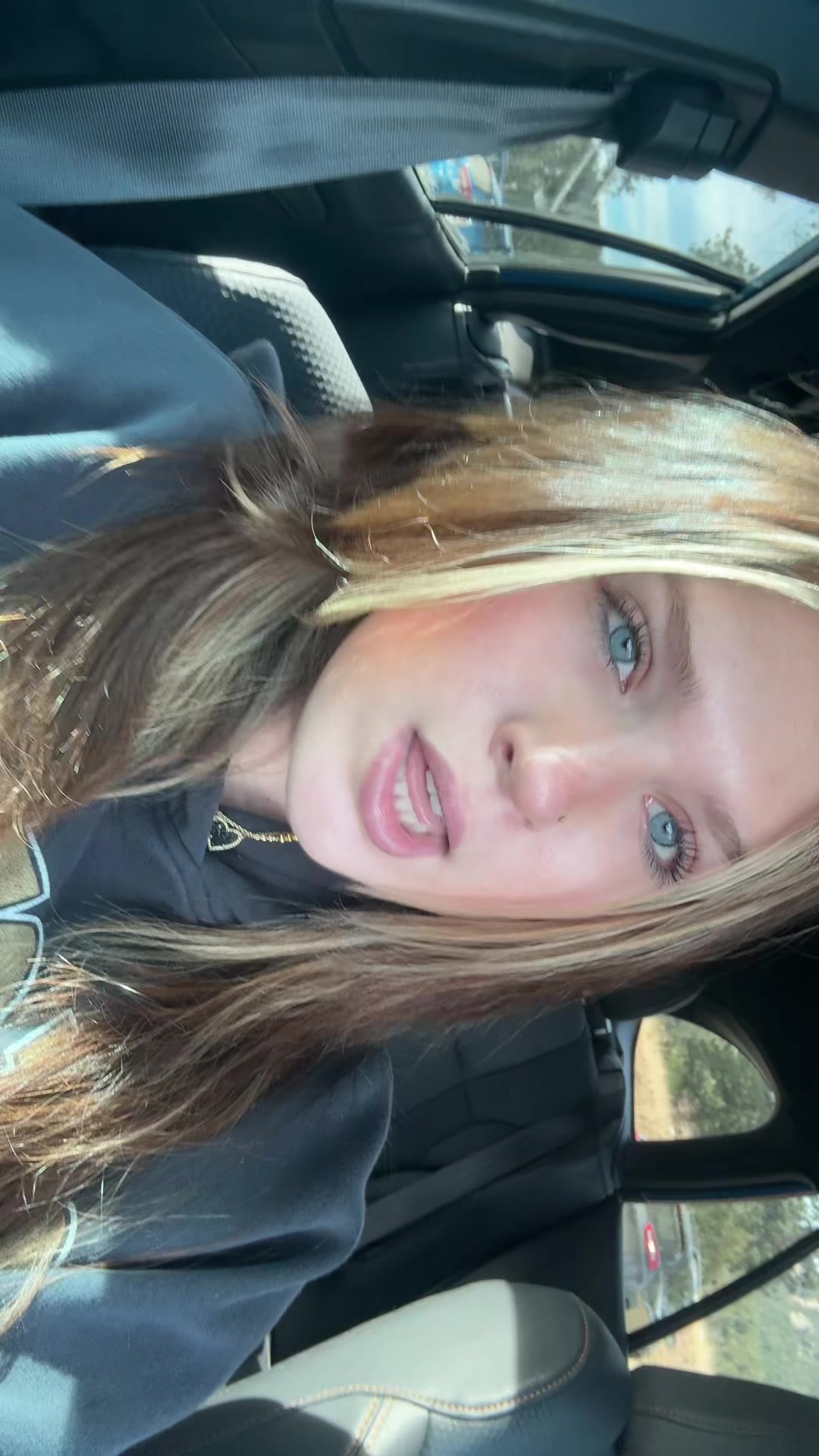 @BellaB00