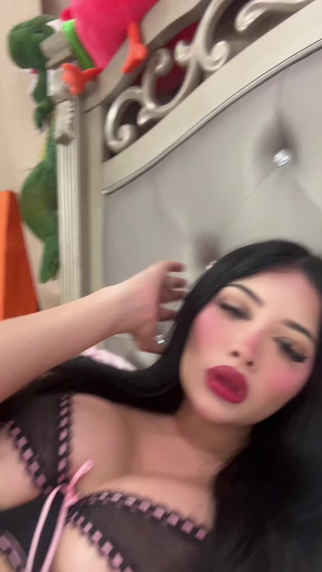 @Isabella