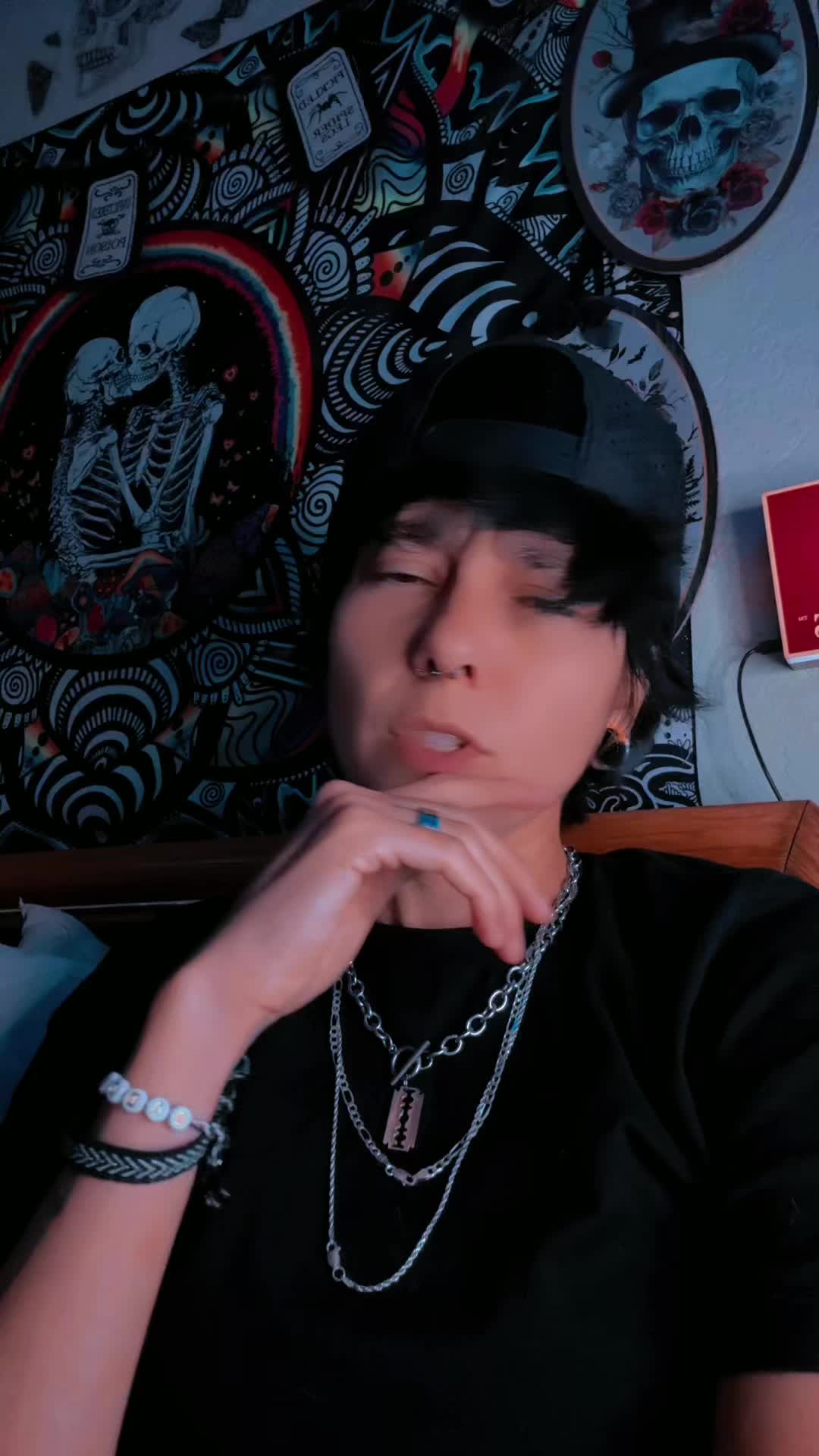 @MegMeOut๐ค