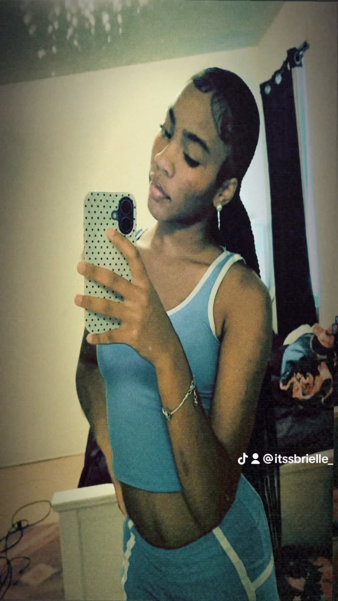 @idontknowbrielle