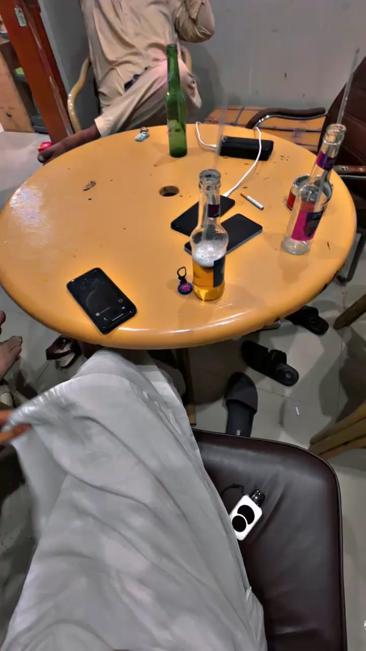 @ʟɪꜰᴇ_ᴏꜰ_ꜱʜᴀᴍɪɪ🥂🚩