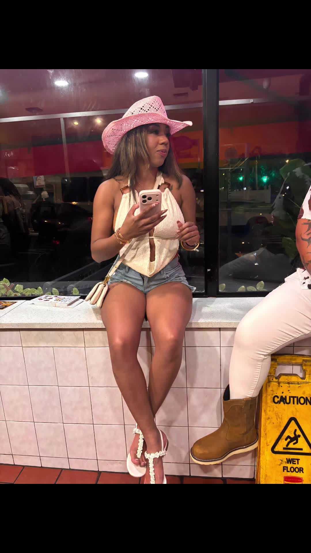 @whiteboss_43