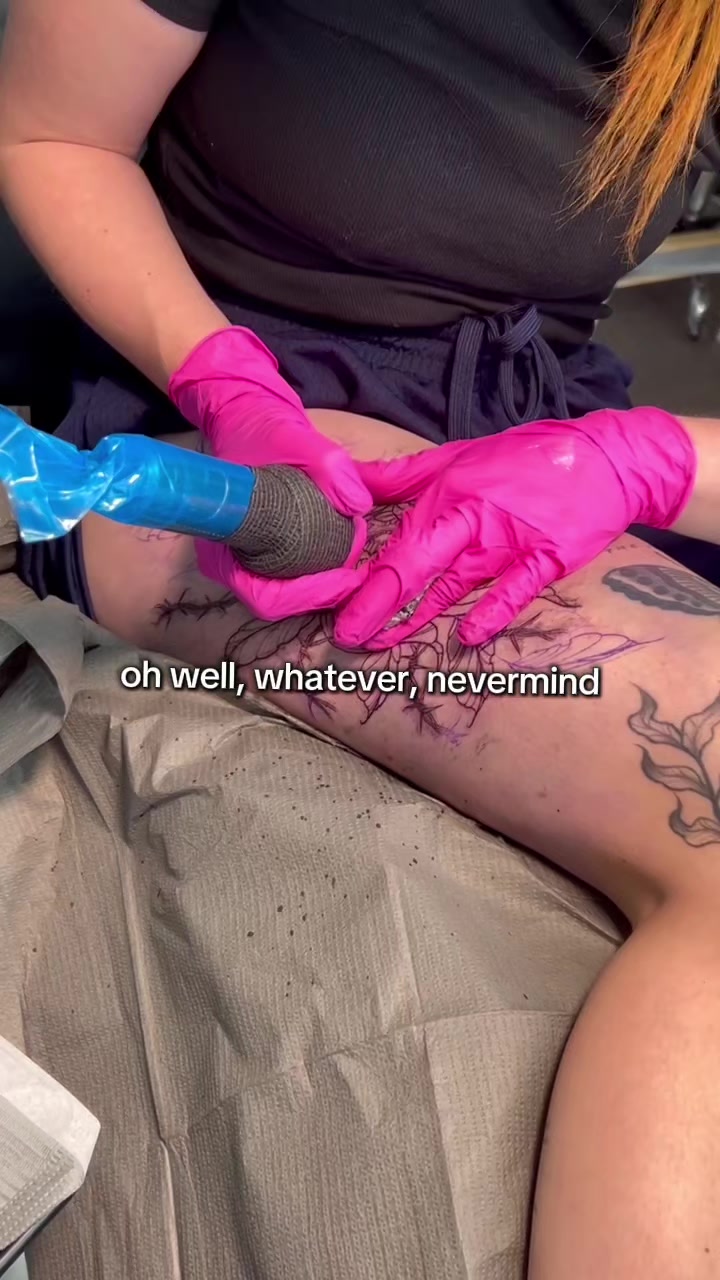 @Kat, Tattooer/Creator🖤✨🌿