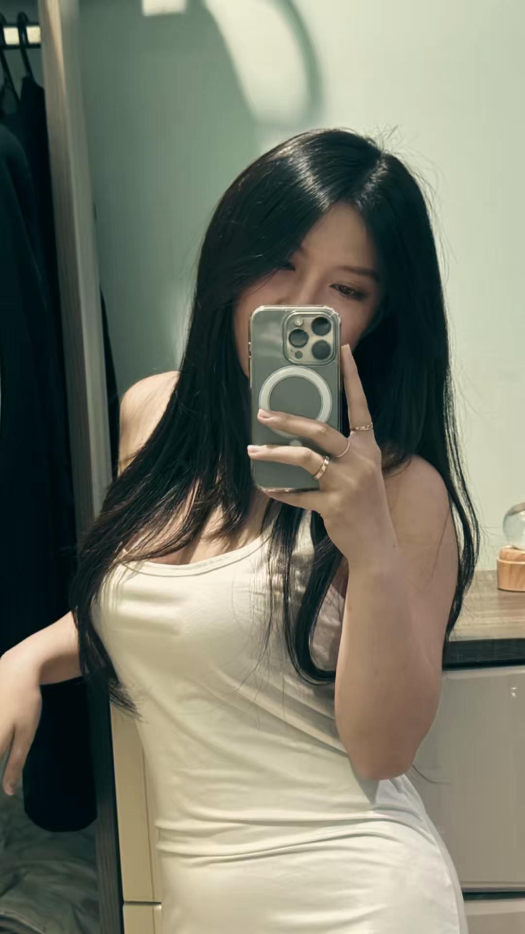 @Chrmonica