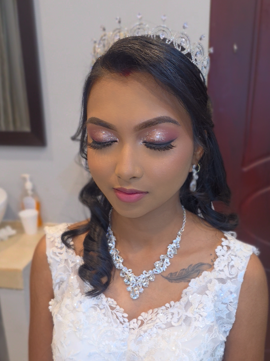 @Makeup_by_Emma