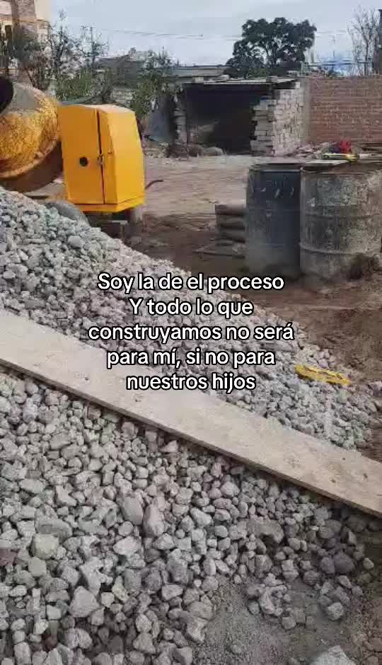 @Monica Miniguano