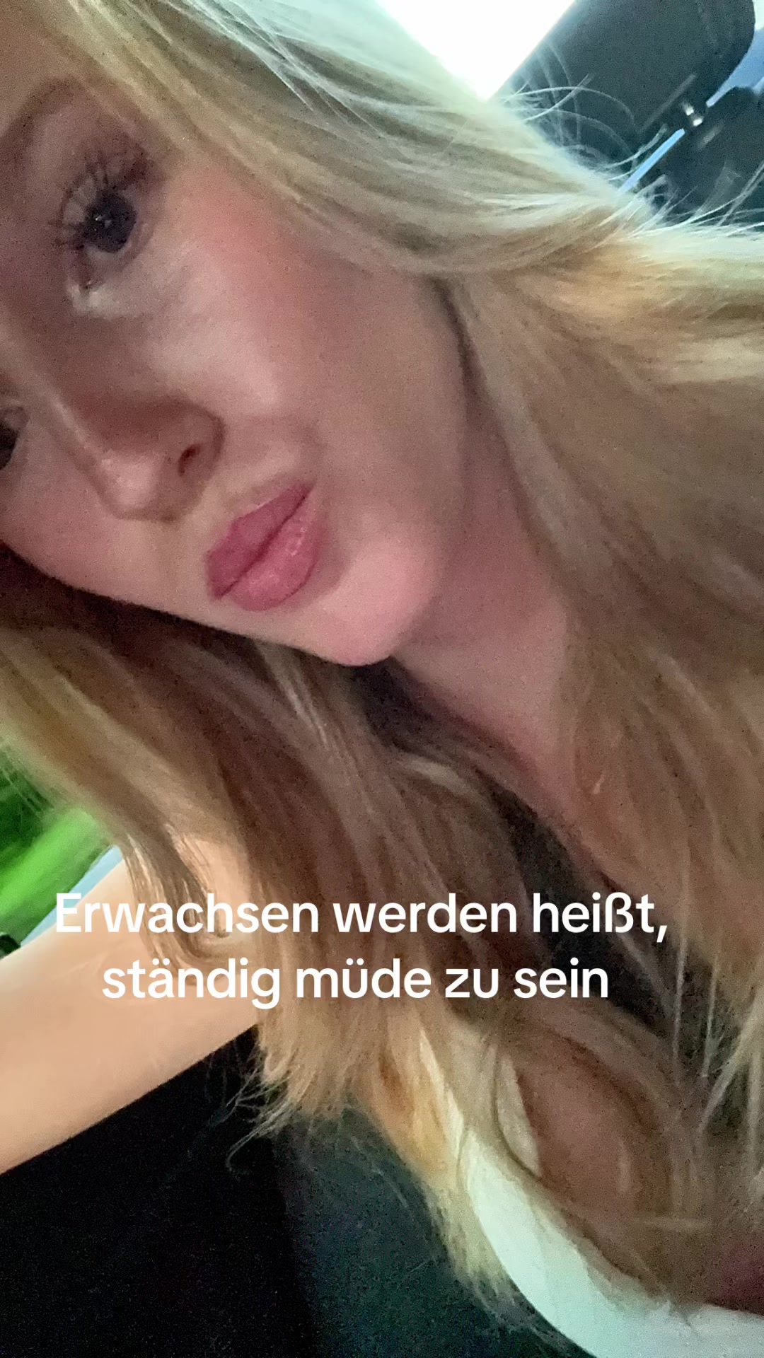 @𝐌𝐨𝐧𝐚