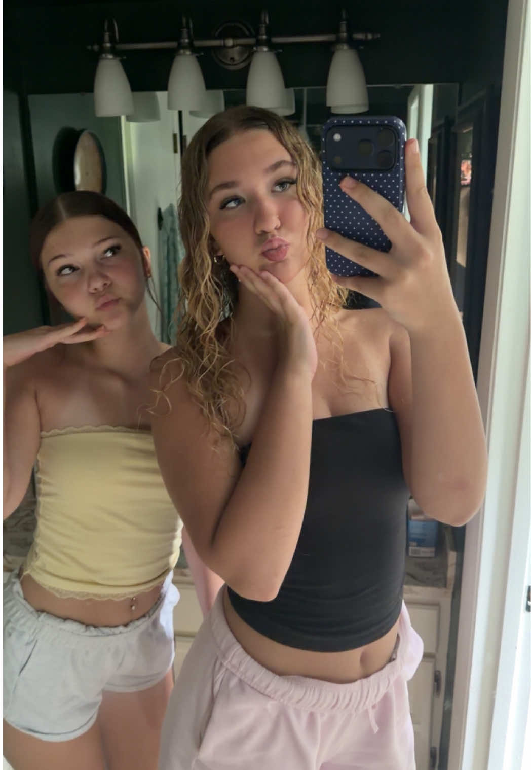 @rachel&mili🤞🏻