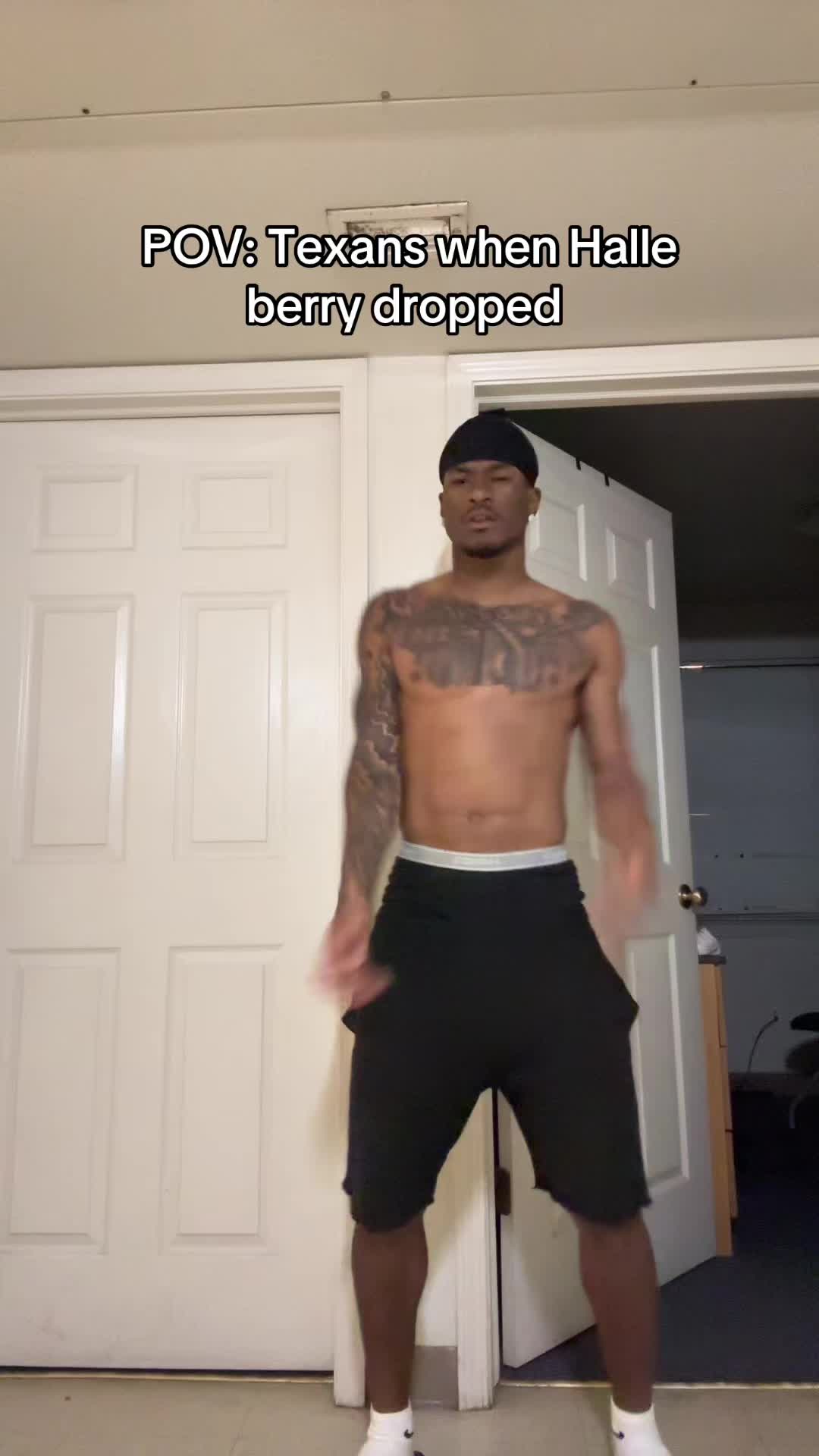 @Laarayy
