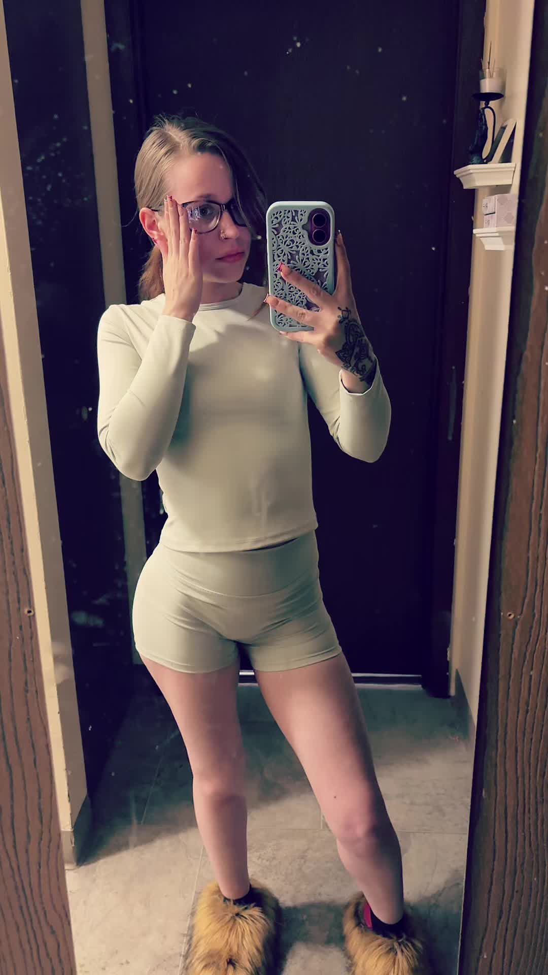 @misshoneyy222