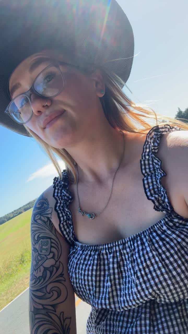 @holly_wood2427
