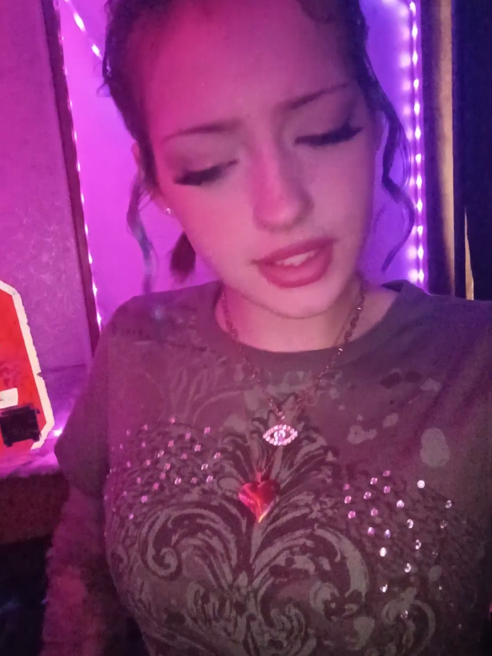 @whosthisdeva!