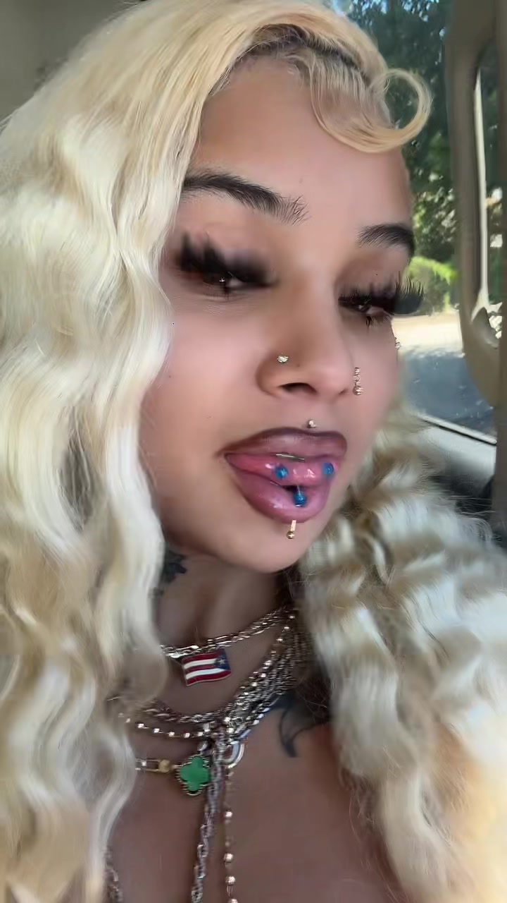 @Leilanee🧃