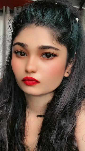 @Vindya__🫐
