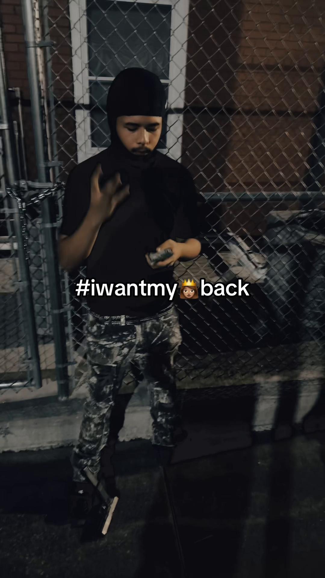 @⃟