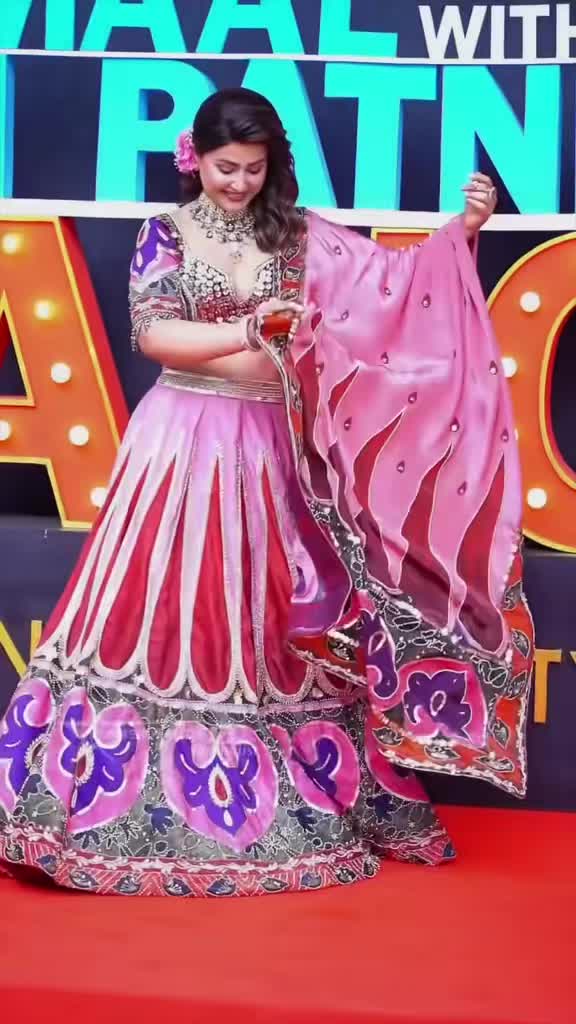 @Hina Khan 💎