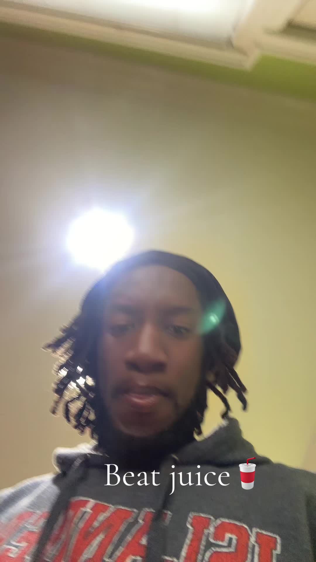 @Jaybenzoe
