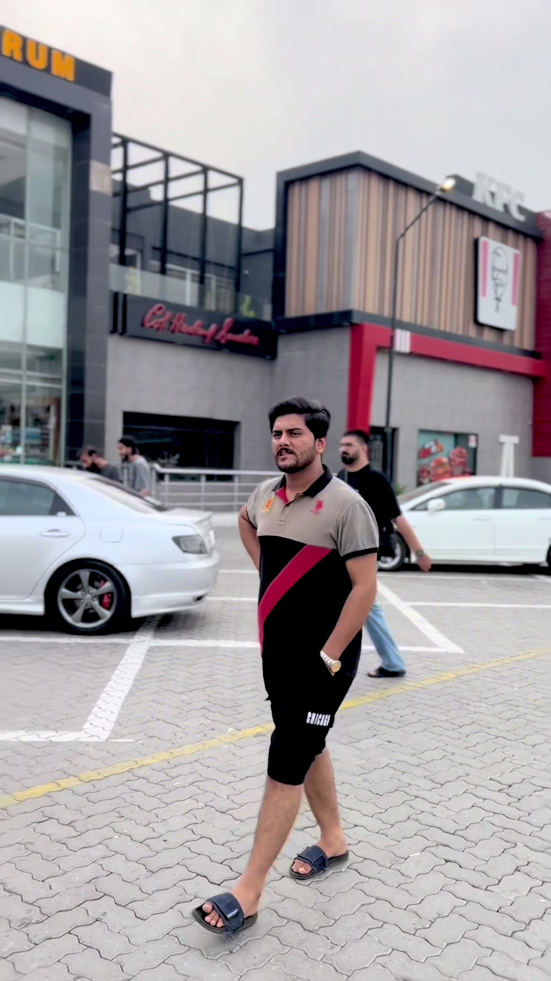@Usama Randhawa (اللہ کے بندے)