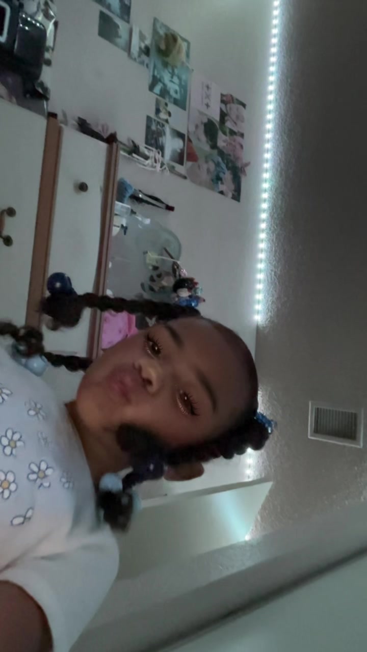 @Novyanna the princess 🩷