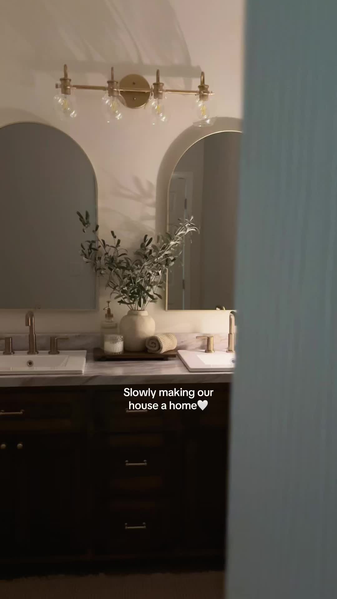 @𝐸𝑀𝑀𝐴 𝐵𝐸𝐶𝐾 𝑀𝐼𝑁𝑇𝑍
