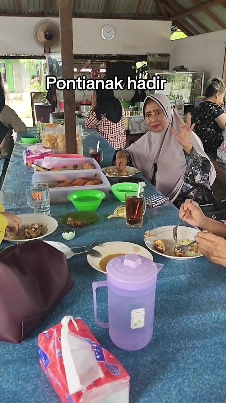 @warung katupat acil ella