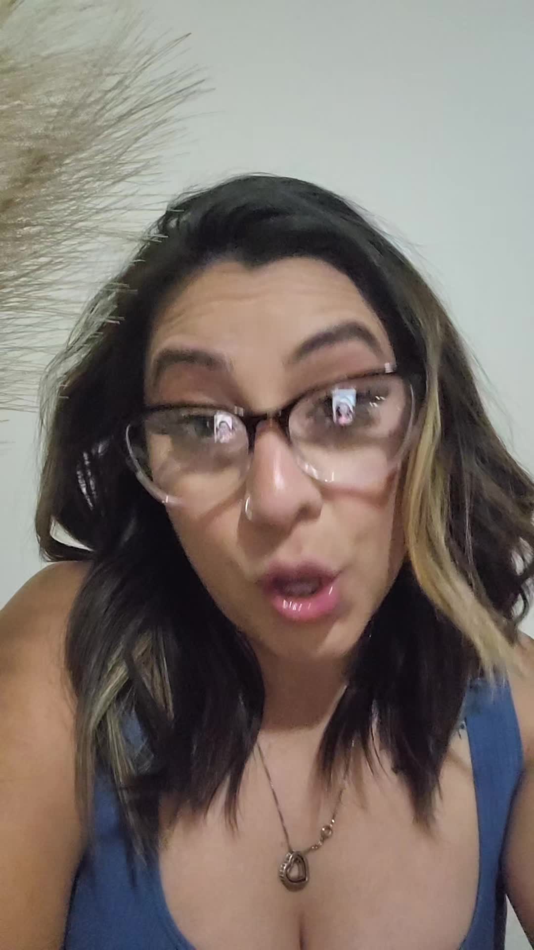 @Celica Gaytan 1 🍮🦁