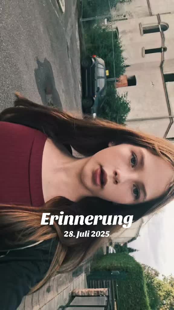 @~M