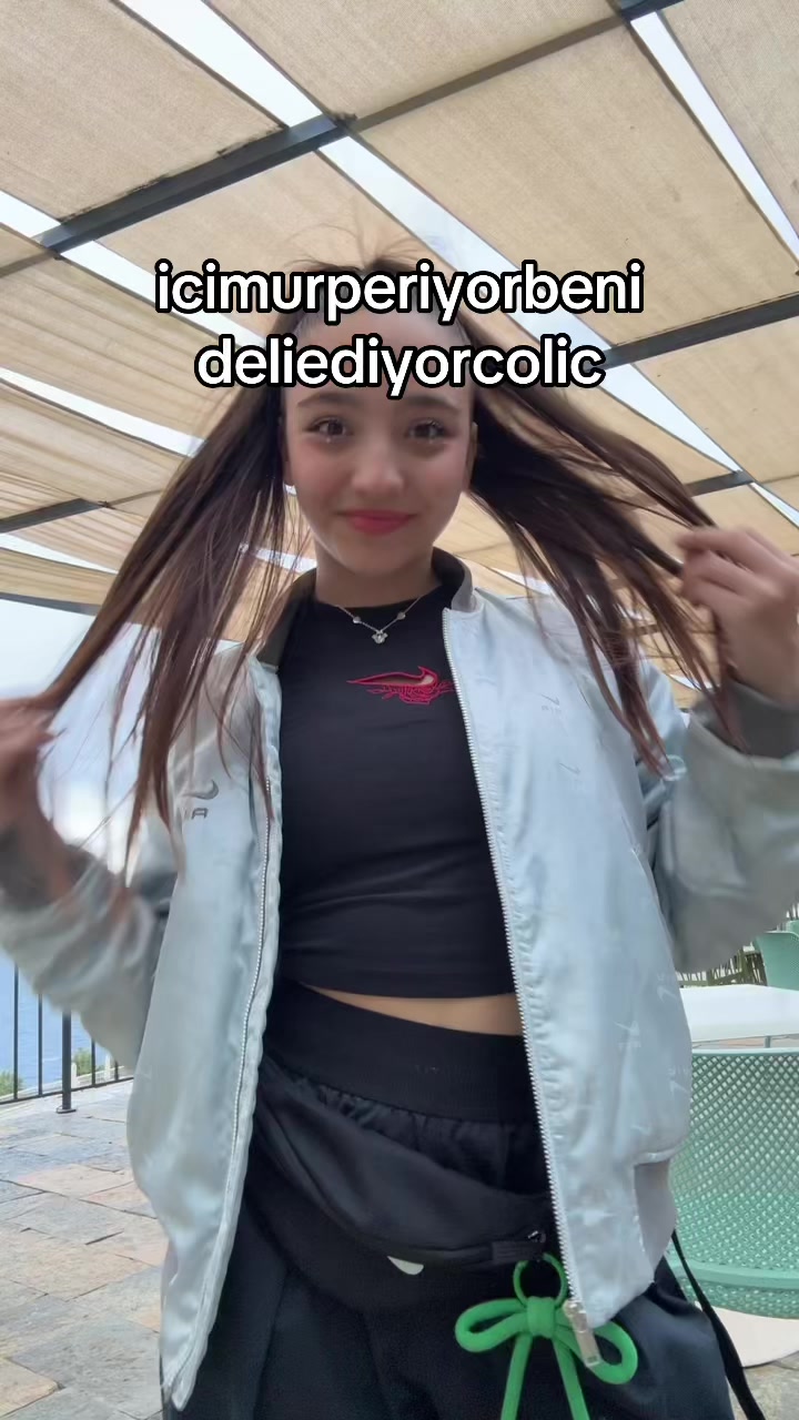 @Ayza✨