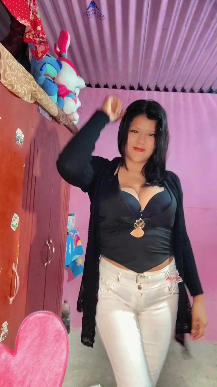 @ᴇsᴛʀᴇʟʟɪᴛᴀ✰