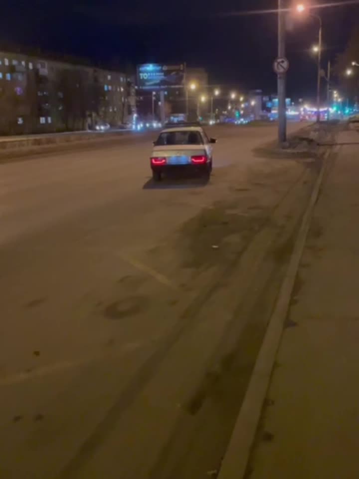 @_ajgiz_02