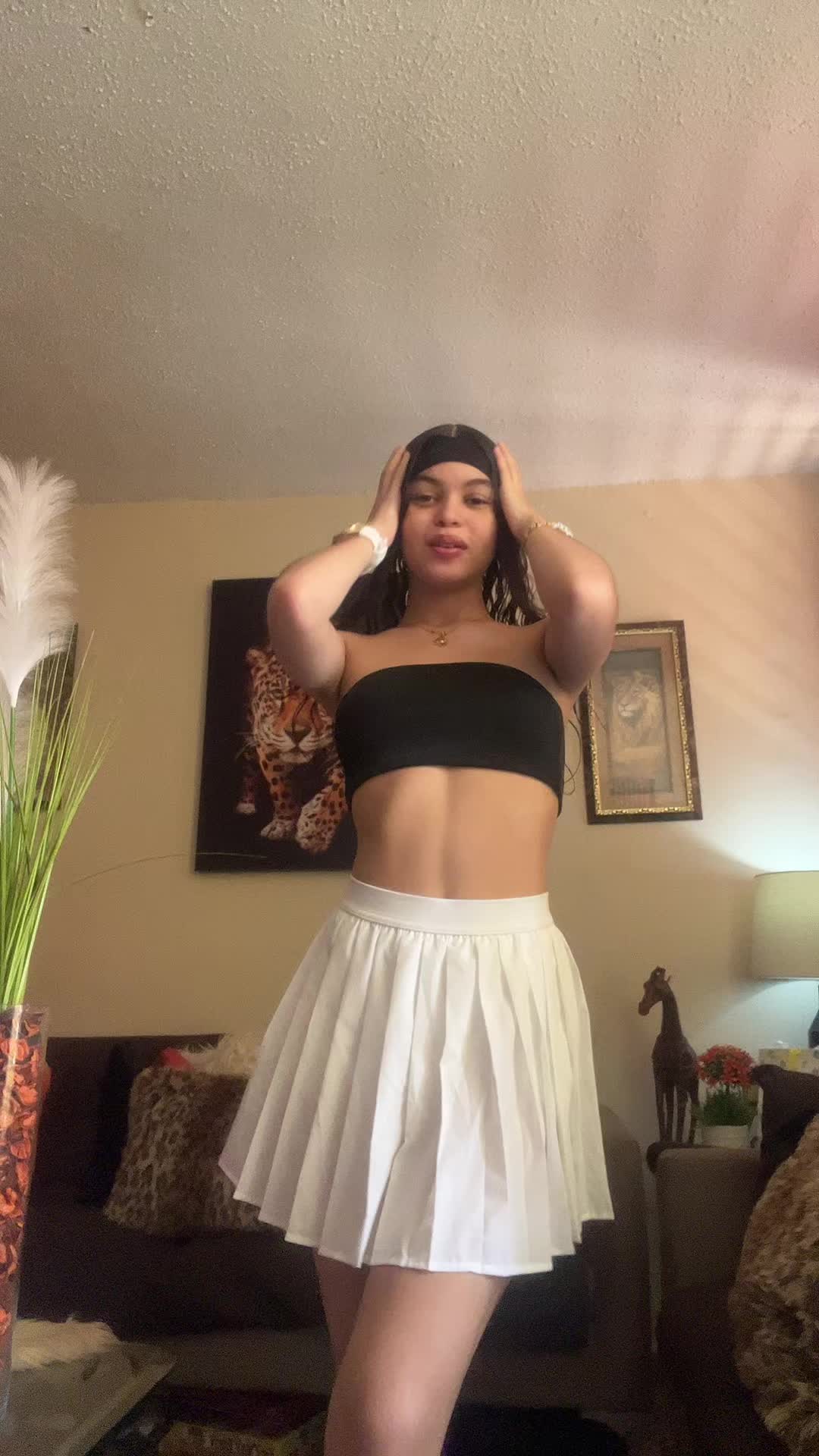 @👧🏻
