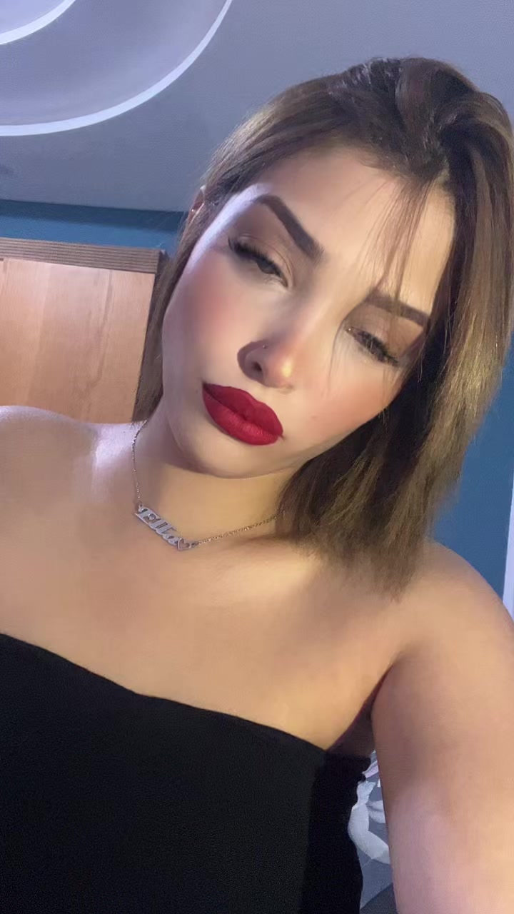 @𝐿𝒾𝓁𝓎 🦢