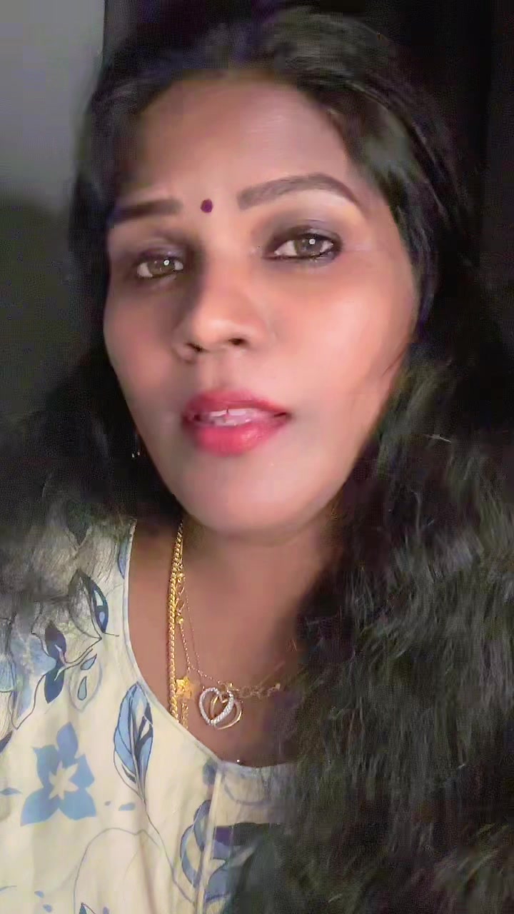 @GaYaThRI❤️ MaNiKAnDaN ❤️🇨🇦☃️