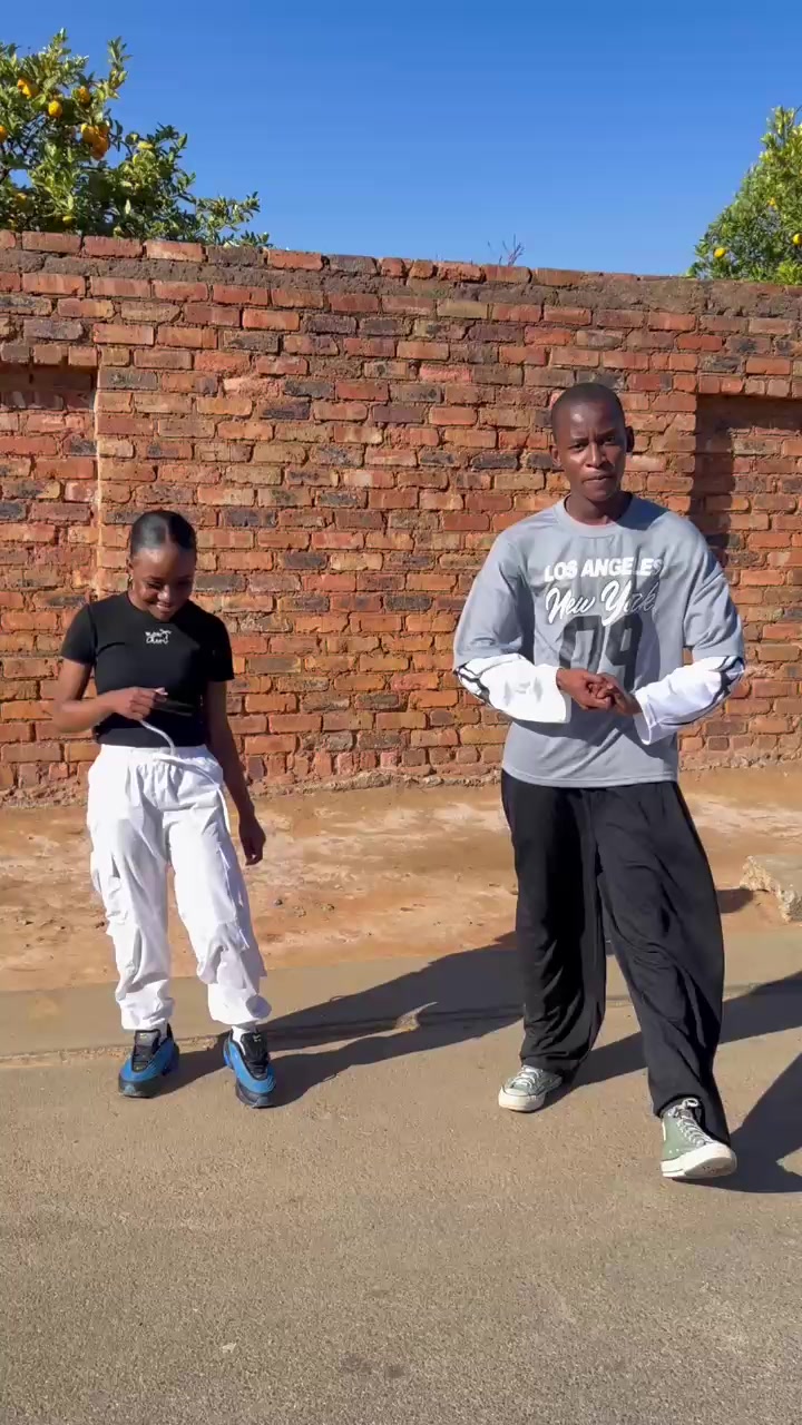@Fefe Masigo🇿🇦