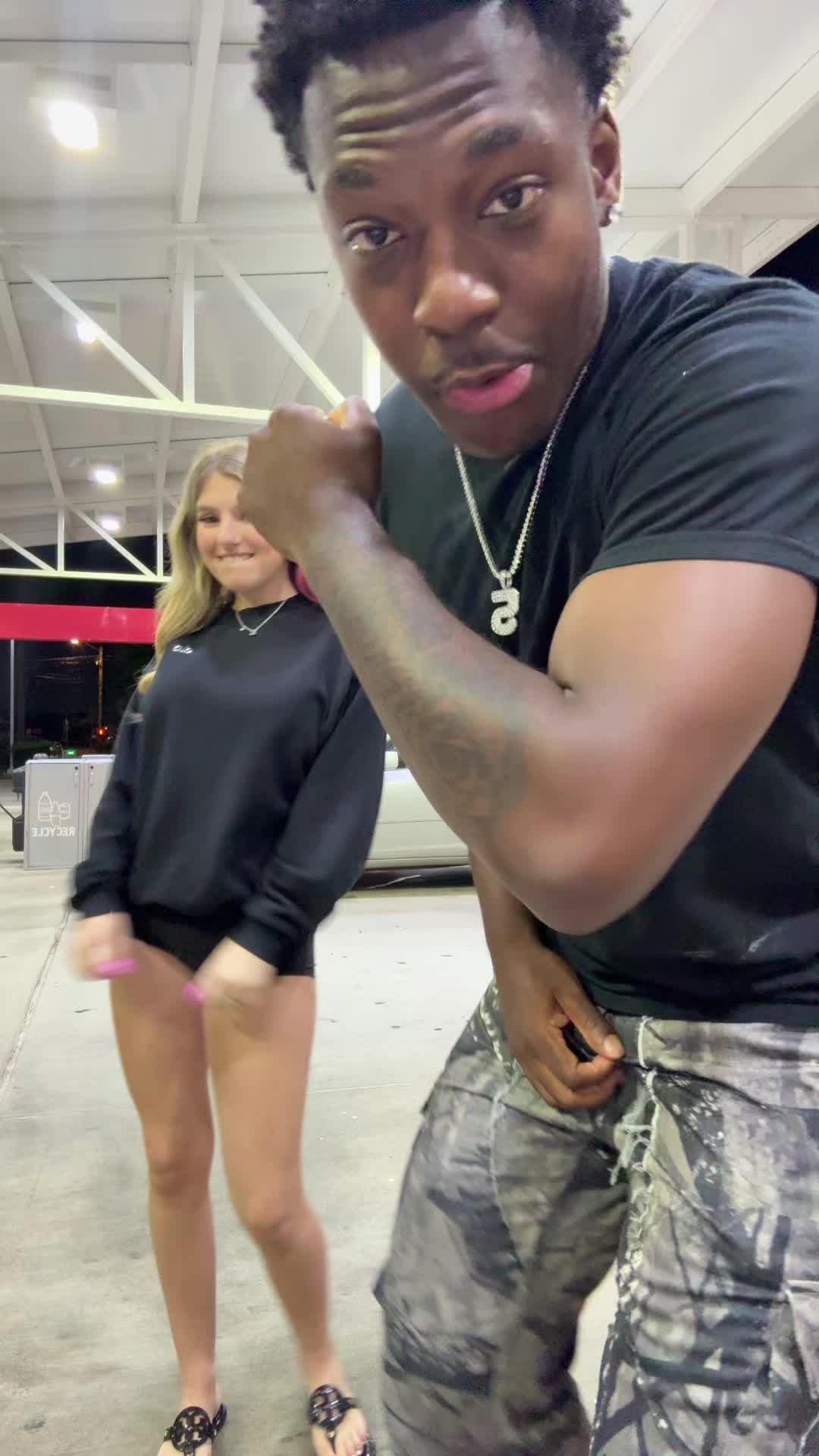 @_urfavb10nd1e_